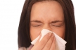 При кашле и чихании больных в воздухе образуются плавучие инфекционные облака
