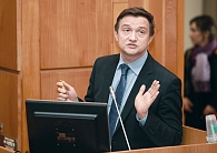 Профессор  В.М. Свистушкин