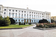 здание совета министров республики Крым