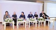 На фото (слева направо): Н.М. Шмелева, Л.И. Корнева, Е.А. Шишканова,  А.А. Матвеев, М.С. Кеворкова, А.С. Белевский