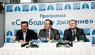 Профессор И.К. Волков, академик РАМН  А.Г. Чучалин, профессор  Г.Л. Юренев (слева направо)