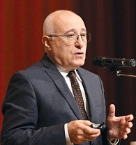 Профессор А.М. Мкртумян